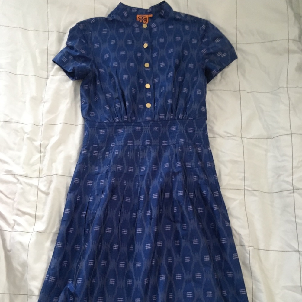 Blue short-sleeve shirt dress // Tory Burch